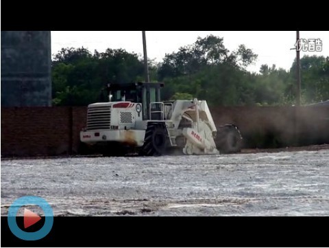WR2300L，山東禹城工業(yè)場(chǎng)地灰土拌合