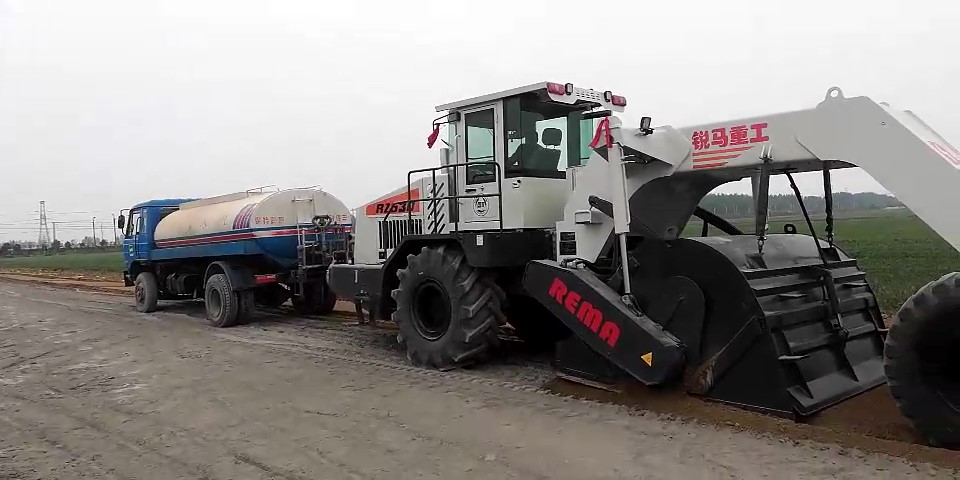 RZ530，冷再生施工